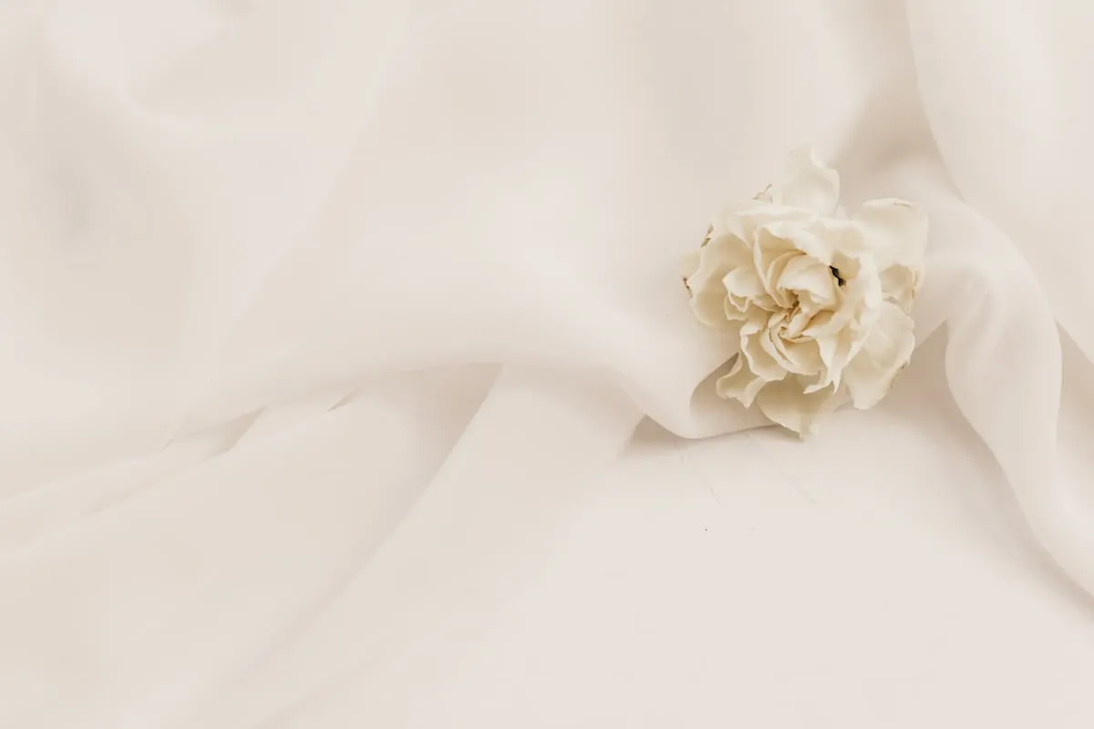 Fabric selection and custom garment craftsmanship 2